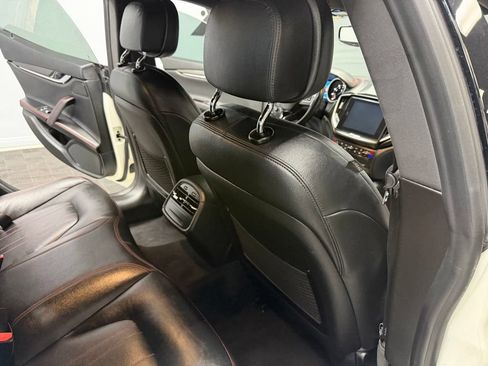 Used 2019 Maserati Ghibli S RWD image 43