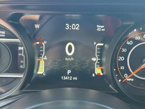 Used 2026 Jeep Wrangler Unlimited Rubicon AWD/4WD image 17