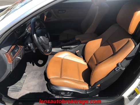 Used 2013 BMW 335i Convertible image 13