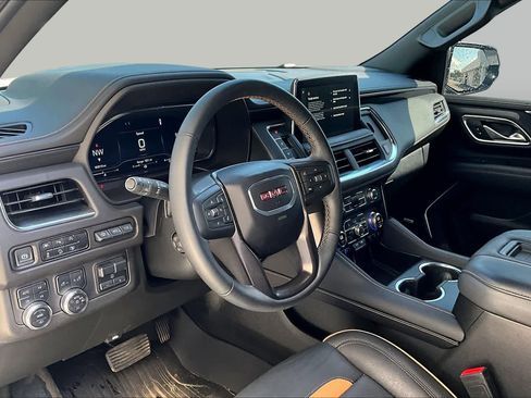Used 2024 GMC Yukon AT4 w/ AT4 Premium Plus Package AWD/4WD image 19
