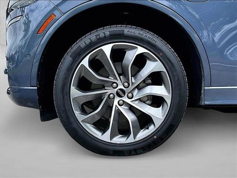 Used 2021 Lincoln Aviator Grand Touring w/ Equipment Group 301A AWD/4WD image 10