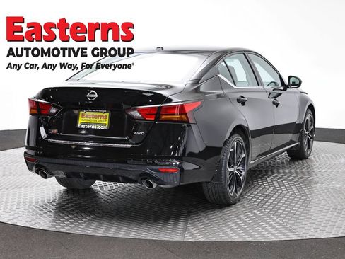 Used 2023 Nissan Altima 2.5 SR w/ SR Premium Package AWD/4WD image 5