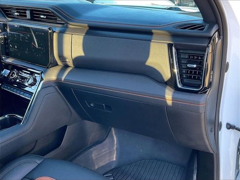 Used 2023 GMC Sierra 1500 AT4 w/ AT4 Premium Package image 12