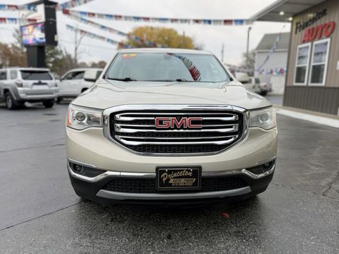 Used 2017 GMC Acadia SLT image 3