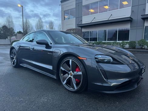 Used 2022 Porsche Taycan 4S image 2