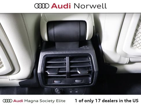 Used 2025 Audi Q3 2.0T Premium w/ Convenience Package AWD/4WD image 23