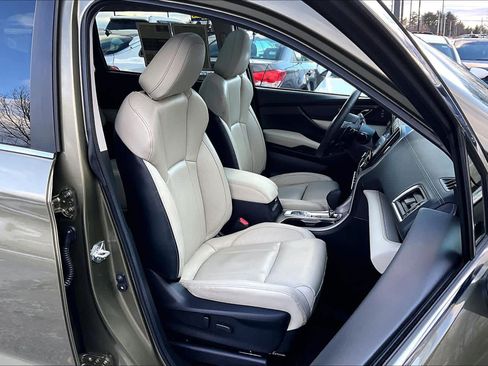 Used 2022 Subaru Ascent Limited w/ Technology Package image 7