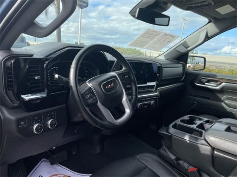 Used 2024 GMC Sierra 1500 SLT image 10