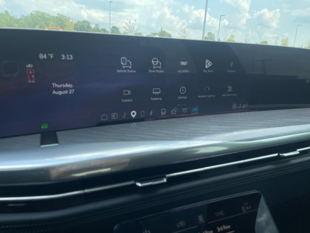 Certified 2025 Cadillac Escalade IQ Sport 2 AWD/4WD image 14
