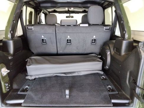 Used 2023 Jeep Wrangler Unlimited w/ Cold Weather Group image 10