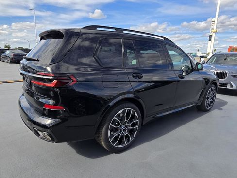 New 2026 BMW X7 xDrive40i w/ Executive Package image 24
