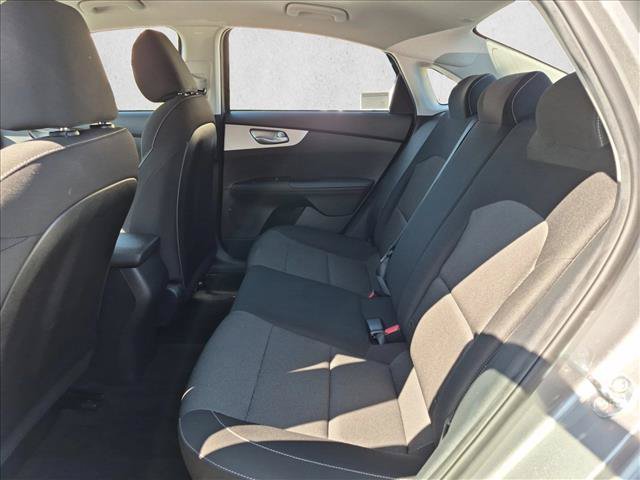Used 2022 Kia Forte LXS FWD image 18