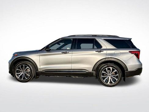 Certified 2022 Ford Explorer ST-Line w/ Class IV Trailer Tow Package AWD/4WD image 2