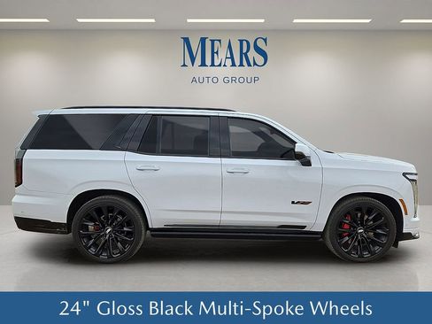 Used 2026 Cadillac Escalade V w/ LPO, ONYX Package AWD/4WD image 7