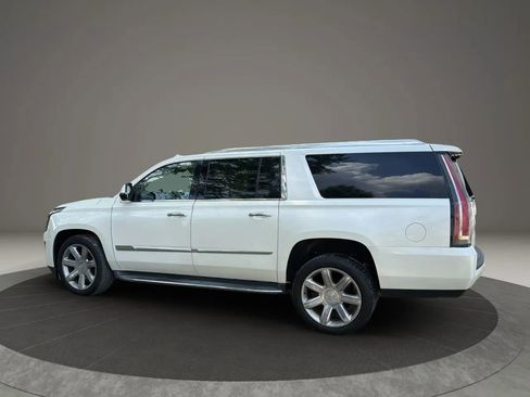 Used 2015 Cadillac Escalade ESV Luxury AWD/4WD image 4