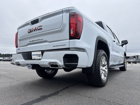 New 2026 GMC Sierra 1500 Denali w/ Technology Package AWD/4WD image 10