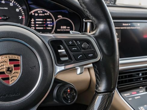 Used 2018 Porsche Panamera 4 w/ Sport Chrono Package image 17