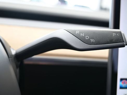 Used 2022 Tesla Model 3 Standard Range image 25