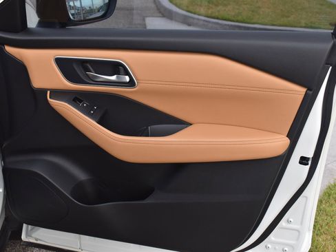 Certified 2023 Nissan Rogue Platinum w/ Platinum Premium Package image 57