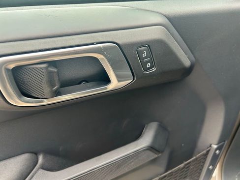 New 2025 Ford Bronco Badlands image 18