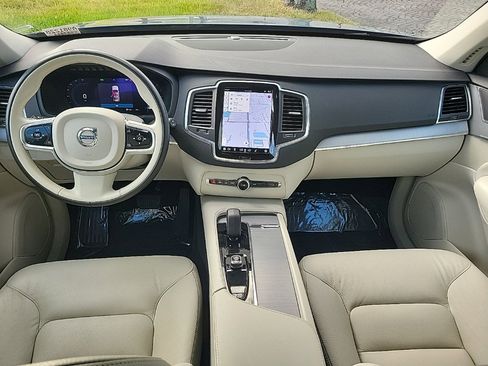 Used 2023 Volvo XC90 B5 Core w/ Protection Package Premier image 8