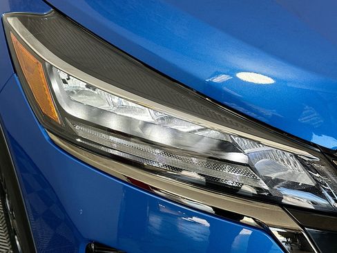 Used 2023 Nissan Kicks SR w/ SR Premium Package FWD image 9