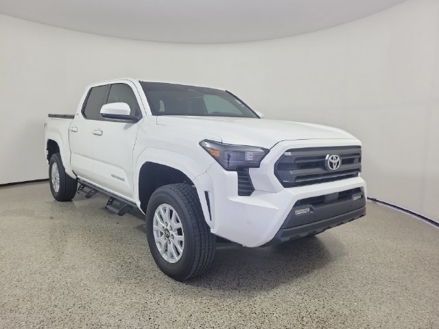 Used 2024 Toyota Tacoma SR5 w/ SR5 Upgrade Package AWD/4WD image 4