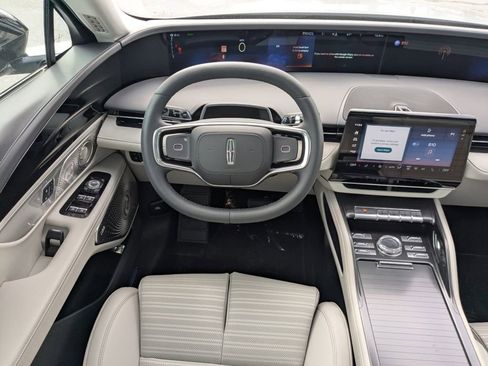 New 2026 Lincoln Nautilus Reserve AWD/4WD image 16
