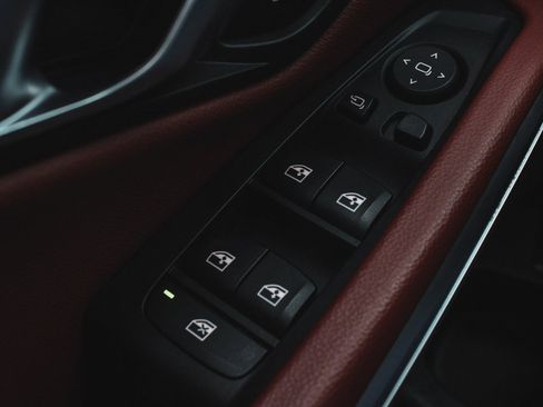 Used 2022 BMW M340i xDrive w/ Driving Assistance Package image 9