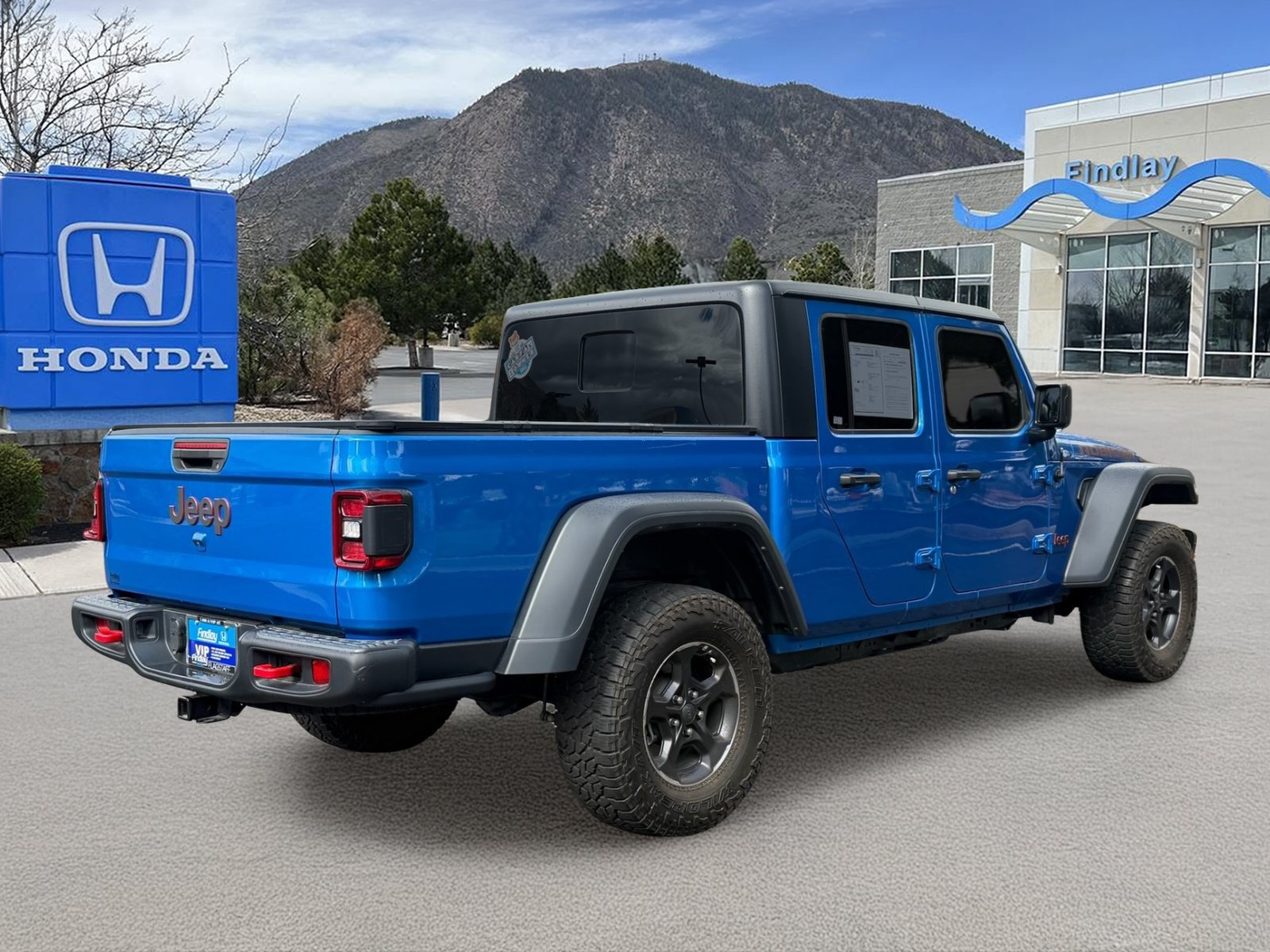 Used 2023 Jeep Gladiator Rubicon w/ LED Lighting Group AWD/4WD image 5