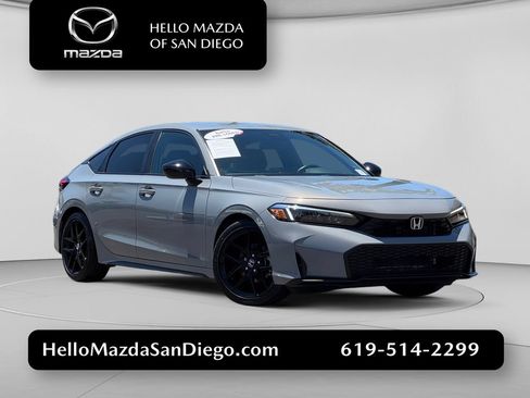 Used 2025 Honda Civic Sport image 1