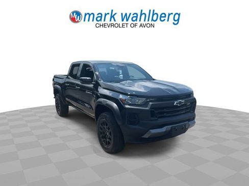 Used 2024 Chevrolet Colorado Trail Boss w/ Safety Package AWD/4WD image 2