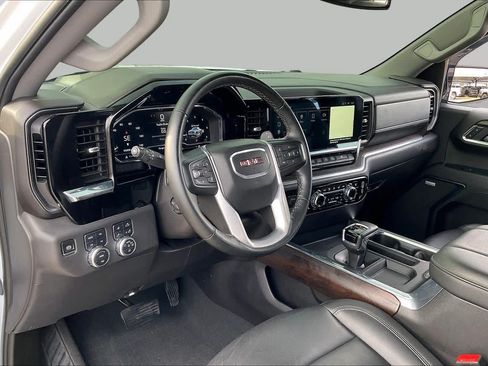 Certified 2024 GMC Sierra 1500 SLT AWD/4WD image 16
