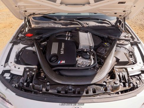 Used 2015 BMW M4 Convertible image 32