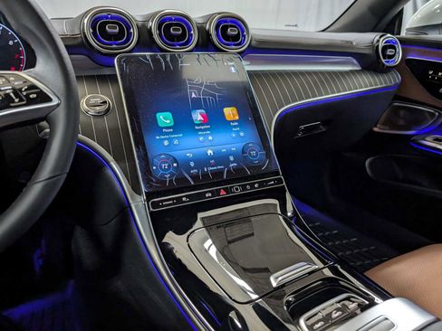 Used 2025 Mercedes-Benz CLE 300 4MATIC Cabriolet image 29