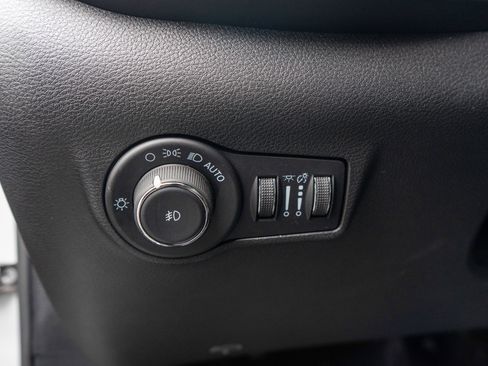 Used 2025 Jeep Compass Limited AWD/4WD image 15