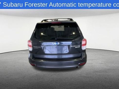 Used 2017 Subaru Forester 2.5i Premium w/ All-Weather Package image 8