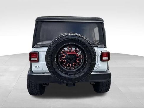 Used 2018 Jeep Wrangler Unlimited Sport AWD/4WD image 7