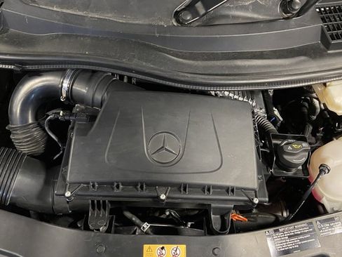 Used 2021 Mercedes-Benz Metris Passenger image 9