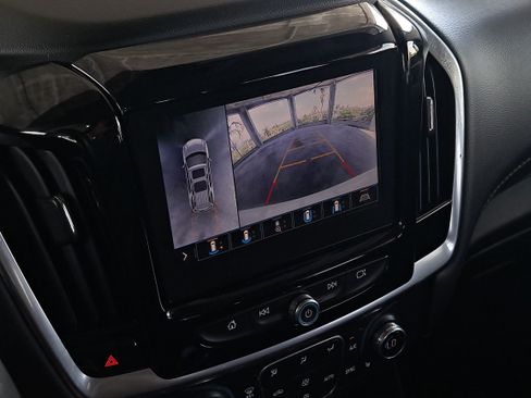 Used 2020 Chevrolet Traverse RS FWD image 26