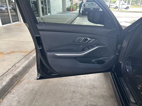 Used 2020 BMW 330i Sedan w/ Convenience Package RWD image 37