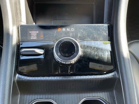 Used 2024 Jeep Grand Cherokee Limited w/ Luxury Tech Group II image 15