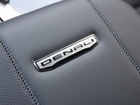 New 2026 GMC Yukon XL Denali w/ Denali Reserve Package AWD/4WD image 22