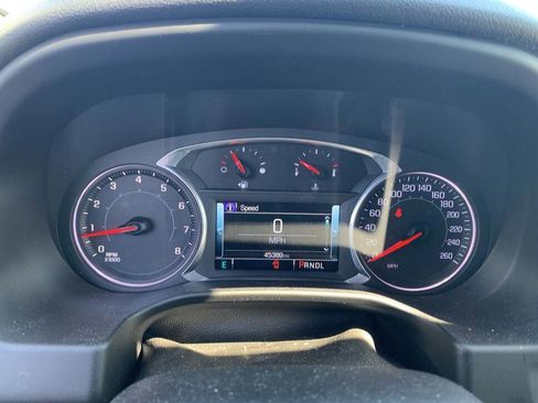 Used 2019 GMC Acadia SLT w/ LPO, Black Accent Package image 9