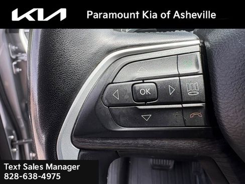 Used 2022 Jeep Grand Cherokee L Limited AWD/4WD image 15