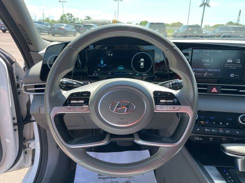 Used 2021 Hyundai Elantra SEL w/ Convenience Package image 24