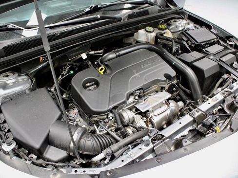 Used 2024 Chevrolet Malibu LT image 18