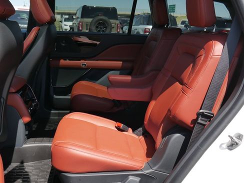 Used 2025 Lincoln Aviator Reserve w/ Illumination Package RWD image 25