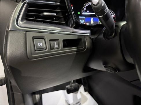 Used 2019 Cadillac XT5 Premium Luxury image 13