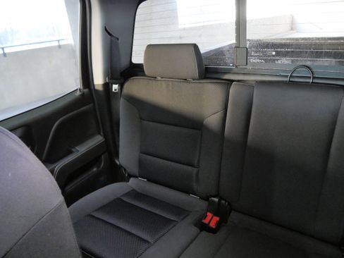 Used 2018 GMC Sierra 1500 SLE image 12